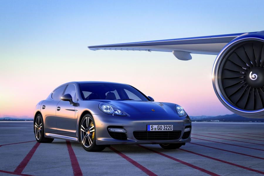  Porsche Panamera Turbo S 2011 года  (фото 46 из 51)